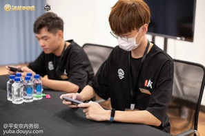 「2022OPL青训 OPL青训招募计划·现场返图」2022OPL青训线下集训营已于9月5日开营！O仔来给大家带来现场返图~究竟谁能通过层层考验签约战队成为职业选手，期待选手们的表现哦！少年登场，竞现锋芒 青训线下集训营已正式开战！ O仔后续将为大家带来更多青训相关信息，敬请关注哟~