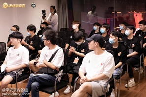 「2022OPL青训 OPL青训招募计划·现场返图」2022OPL青训线下集训营已于9月5日开营！O仔来给大家带来现场返图~究竟谁能通过层层考验签约战队成为职业选手，期待选手们的表现哦！少年登场，竞现锋芒 青训线下集训营已正式开战！ O仔后续将为大家带来更多青训相关信息，敬请关注哟~