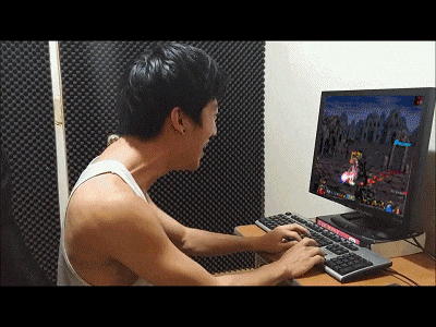 自己吃独食   看看你个熊样子   等你师傅来neng你