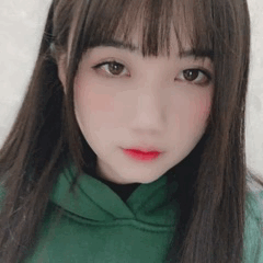 今天才发现原来我有那~~~~~~么多歌迷，谢谢大家一直以来的关心和爱护，我以后一定多给你们唱歌听👂，抽个小奖啾咪