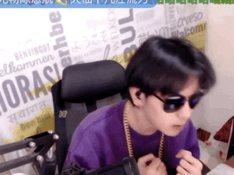 其实犹豫了好久好久的 白嫖了也好几个月了（我今天一看才发现已经这么久了）虽说六yuan也不需要心疼 只是怕自己会不节制的继续 不过爱刀仔的心如此强烈 在这里也跟没有办卡的有条件水友说一句 办卡不亏呀冲冲冲