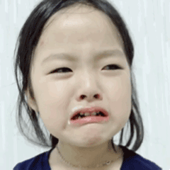 想改回通宵党，但是熬到2点就不行了，我变了，我不再是以前那个可以连续直播24小时的李颖丹了，我讨厌这样的自己，我觉得我以后再也快乐不起来了，我该怎么办？55555555555555