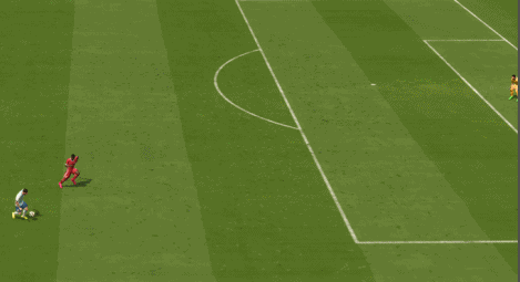 梅西在FIFA22中感觉地位会比FIFA21高一些，因为五星花式没有那么强了，基本上大部分过人动作，四花都能完成，梅西的左摇杆盘带应该是全FIFA最灵活且变态的，FIFA22依旧如此，并且FIFA22我感觉传球数据更加重要了，所以还是挺看好FIFA22的梅西，希望EA不要削他的速度和体能了！