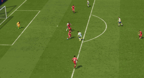 梅西在FIFA22中感觉地位会比FIFA21高一些，因为五星花式没有那么强了，基本上大部分过人动作，四花都能完成，梅西的左摇杆盘带应该是全FIFA最灵活且变态的，FIFA22依旧如此，并且FIFA22我感觉传球数据更加重要了，所以还是挺看好FIFA22的梅西，希望EA不要削他的速度和体能了！