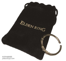 Fromsoftware旗下大作《艾尔登法环》即将于2022年2月25日发售，登陆PC/PS/XBOX系主流平台，12月20日GEO游戏连锁宣布店铺限定版《艾尔登法环》PS4/5平台预购开启，玩家在此预购还可以获得原创周边灵马口笛指环复刻版。

•《艾尔登法环》是一款由日本开发商FromSoftware开发、万代南梦宫娱乐发行的黑暗幻想风格动作角色扮演游戏。本作由游戏制作人“宫崎英高”与奇幻小说家“乔治•R•R•马丁”共同创作，》最初于2019年E3电子娱乐展上亮相，在《艾尔登法环》中，玩家可以尝试几十种技能，这些技能又可以和不同武器自由组合变换，玩出属于自己的系统。玩家还可以利用环境、天气和时间来获得优势 。
•玩家在GEO游戏连锁预购《艾尔登法环》的话，将获赠来自游戏中召唤灵马的重要道具•灵马口笛指环复刻版，感兴趣的玩家可以关注：官方页。[topic src=&#34;117955&#34;]#资讯[/topic]