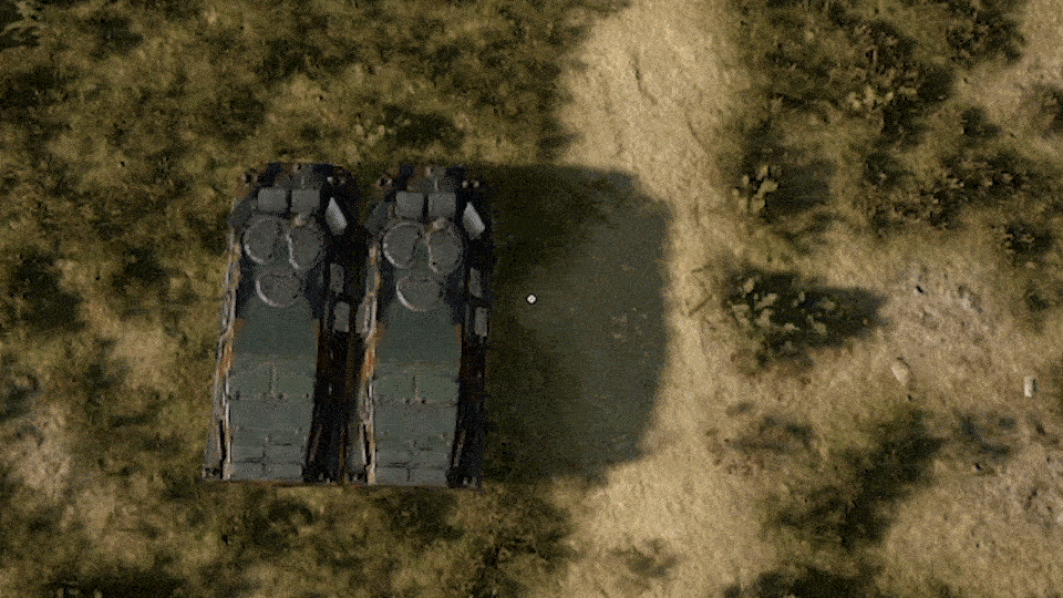 燃烧瓶作为投掷物中细节最多的道具，很多新入坑的玩家还没来得及完全掌握它的正确食用方法。在今天的内容中，锅妹将帮助新加入吃鸡的小伙伴们，一起了解它的各项特点和使用方法。
 
  与手雷不同，燃烧瓶作为持续性伤害道具，除了火焰造成的直接伤害外，还会引燃玩家造成间接伤害。直接伤害约为12点/秒（分三次），间接伤害约为10点/秒。因为间接伤害是由附着在身上的火苗所造成，所以即使玩家离开燃烧瓶的覆盖区域，依然会受到4秒的间接伤害。此外，由于被引燃的玩家会做出扑火动作，因此燃烧瓶的伤害还具有打断敌人精确瞄准的隐藏效果。
 

 
   燃烧瓶影响范围也广，为了让大家更直观感受它的覆盖范围，锅妹放置两辆空投装甲车在铺开的火焰旁边，从动图可以看出，火焰的覆盖区域与并排的装甲车差不多（甚至略大一些）。除此以外，燃烧瓶还有另外两个隐藏属性：在木地板上爆开时，燃烧效果会蔓延。
 

 
   燃烧瓶的燃烧效果会以地图中的物体为主进行扩散，且燃烧效果会贯通树木等较细的物体。这意味着，面对躲在树木或者石头后的敌人时，燃烧瓶会成为打破僵局的最佳道具。其次，燃烧瓶还可以击碎木门，并将一部分的火势蔓延至屋内。因此利用燃烧瓶来破门攻房，会有非常好的效果。
 

 
  在使用燃烧瓶时，小伙伴们仍需注意两个地方。其一，火焰高度会限制它垂直方向的伤害范围，也就是说，被火焰包围的敌人可以依靠站到高点来避开伤害，例如站上室内的家具。其二，延续性的伤害会给予敌人打包的机会，所以有时单靠燃烧瓶，无法将敌人一次性解决。
   燃烧瓶在空中飞行时，较大的体积让它更容易被观察到。我们也可以利用这些特点来躲避燃烧瓶的伤害。比如，当处于室内时，可以爬上周围的桌子。当身上被火焰引燃时，迅速离开并且恢复血量，或者是扎进周围的水中。
 

   
  同样作为伤害性道具，不少新玩家更钟情于手雷。不过相信看完今天的文章，燃烧瓶将会出现在更多小伙伴的背包中。最后说个小秘密：3个燃烧瓶的重量才等于2个手雷哦～以上就是关于燃烧瓶的tips啦，我是锅妹，我们游戏见！