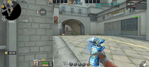 掌火宸玲
哈喽各位CFer大家好，欢迎来到本期资讯，本次排位赛更新之后我们的职业排位地图池再次迎来更新，异域小镇（重制版）再次上架于我们的地图池中，那么本期资讯就为大家带来潜伏者攻占B包点的基本思路，一起来看看吧！


【B包整体进攻线路及解析】
异域小镇属于大型地图，对于B包的进攻路线共有三条，即中路、酒吧、以及以中路为衍生的下水道与酒吧衍生出的酒吧桥，线路四通八达且选择性极高，以下即为该地图进攻B包整体的路线细则。


该地图中路十分开阔，潜伏者在进攻中路时处于一种高打低的局面，非常不利，同时在B通至酒吧方向的B门也是保卫者喜欢架守的一处点位，因此B包的整体进攻难度对潜伏者来说比较困难，不太适合单独破点。


【点位解析】
首先就是中路L点位置，L点是潜伏者阻/击保卫者与探查敌情的重要点位，该点位的视野非常开阔，可以清晰的看到中路、链接、车库等点位留守的保卫者，因此该点位适合为队友断后以及探查敌情。是潜伏者开局必站的一个点位。
点位示例1：


点位示例2：


其次还有中路的车库位置，该位置作为中路唯一的洼地，可以非常有效的遏制在中路漏点的保卫者，同时还可以对下水道形成有利打击，无论前期进攻还是下包断后都非常有利。
点位示例1：


点位示例2：


其次为B通点位，首先就是旧市场位置，该位置左右两侧都可以架狙，对前顶B通的、与在酒吧桥架点的保卫者都可以实行有效的抽点打击，这两个点位小编建议大家使用狙击枪，可以更加具有优势。
点位示例1：


点位示例2：


进入酒吧后我们可以直接上酒吧桥与中路的队友进行配合打B，酒吧桥可以非常清晰的看到保卫者出生点的情况，其次在酒吧出口位置也可以配合从下水道的队友发起进攻，可以给在B包阳台与斜坡防守的保卫者形成有利打击。
点位示例1：


点位示例2：


【前顶道具投掷】
首先就是中路烟闪，在潜伏者出生点中路投掷烟闪可以非常有效的阻止保卫者前压，进而保证成功进入中路车库以及下水道的几率，也可以投掷手雷，对防守保卫者家前以及链接方向的敌人造成一定伤害。


其次为B门前顶烟，需要注意的是该烟雾弹一定要扔在B门外，这样才能保证潜伏者第一时间顶B门进酒吧时的存活率，也是非常重要的一颗烟雾弹。成功拿下酒吧桥后也可像保卫者家前方向投掷燃烧弹或手雷，可以有效阻止从链接回防的保卫者。


【总结】
那么