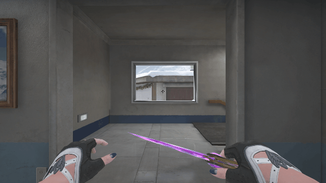 来自掌火哈啤妃思
最近近战武器的传奇皮肤新增数量有比较明显的提升，元素熔炉的鹰爪和最近的弹簧刀炫光之刃，蝴蝶刀这把热门武器在最近也是要迎来上新了，且是传说级别的武器皮肤，同时附带一个炫彩皮肤出现，本期带来的就是蝴蝶刀传说魔石和炫彩皮肤的展示，来看看全新蝴蝶刀皮肤的效果吧！

【蝴蝶刀 传说魔石】

皮肤介绍：
相传在海洋尽头有一处被巨龙守护的大陆，那里的石头可以制作附带魔法的武器。

手中转圈依旧是蝴蝶刀魅力的所在，传说魔石下的蝴蝶刀转圈会有光效弧线伴随，几道魔法光效数量还会随着转圈提升，从屏幕的四周向传说魔石聚集，光效基本都是在武器本身外展现。

最后一段检视效果就更为精彩，破碎的传说魔石展开非常漂亮，断刀再重铸的过程还有三道魔法光效飞出，也是检视效果里唯一会和武器模型有互动的动画，四段破碎的魔石组成了蝴蝶刀的刀刃。
【蝴蝶刀 传说魔石 青蛇】

皮肤介绍：
相传在海洋尽头有一处被巨龙守护的大陆，那里的石头可以制作附带魔法的武器。探险者在一只盘旋的青蛇旁边发现了更为稀有的青色石头，将之制作成了武器。
C
传说魔石对武器的模型进行了一些小改变，刀柄部位稍微进行了一些弯曲，传说魔石的刀柄部位有紫色魔石附着，青蛇刀柄的魔石会相对暗淡一些。青蛇的刀刃部位非常具有晶莹剔透的玉石质感，而传说魔石的刀刃部位由于紫色魔石光效原有看起来会稍显暗淡和具有神秘气息！
以上就是本期带来的蝴蝶刀传说魔石和炫彩皮肤展示，蝴蝶刀新皮肤的动画过程很长且非常炫酷，最后断刀重铸的过程美感十足，比较适合生化追击里边跑边玩。大家觉得蝴蝶刀新皮肤的表现如何？欢迎在评论区留言交流，也期待能点赞或分享文章，这里是哈啤妃思，我们下期再见。
（体验服并非最终版本 一切以正式服为准）[topic src="153310"]#CFHD1月新版本[/topic]